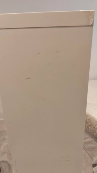 Estantería blanca de madera