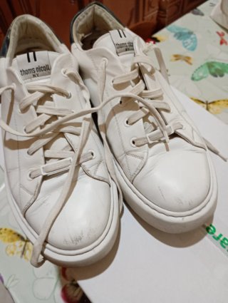 Sneakers Thomas Nicoll bianche