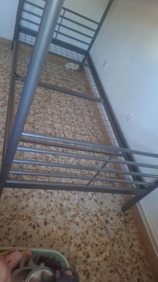 Litera doble Ikea Svarta metal gris