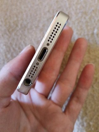 iPhone 5s Plata (Se enciende) (Para piezas)