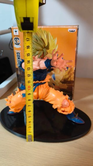 Figura Goku Super Saiyan Kamehameha Banpresto