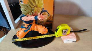 Figura Goku Super Saiyan Kamehameha Banpresto