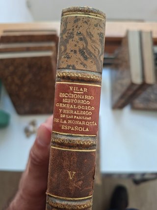Diccionario histórico, genealógico y heraldico