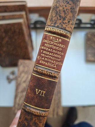 Diccionario histórico, genealógico y heraldico