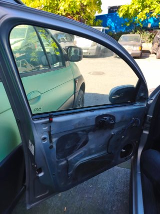 Puerta Delantera Izquierda Opel Corsa 2002