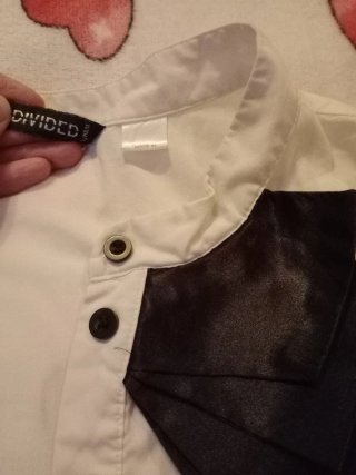 Camisa blanca con lazo negro Talla M