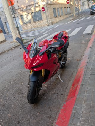 Ducati Panigale V2 S 2025 Roja