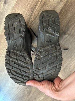 Botas de Montaña Quechua Gris y Turquesa.
