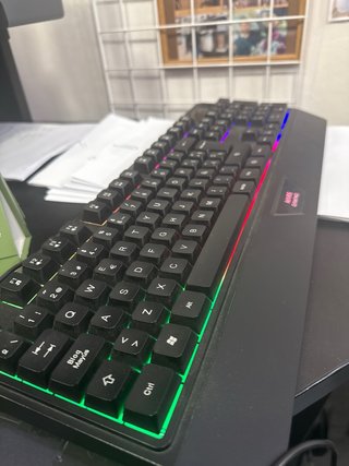 Ratón Gaming Negro y Rojo con teclado