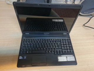 Notebook eMachines E728 rotto