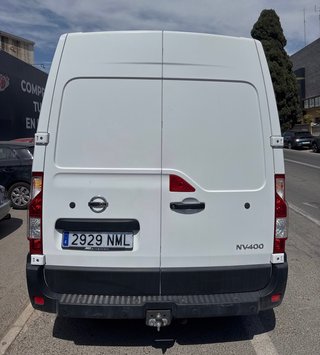 Nissan NV400 2020