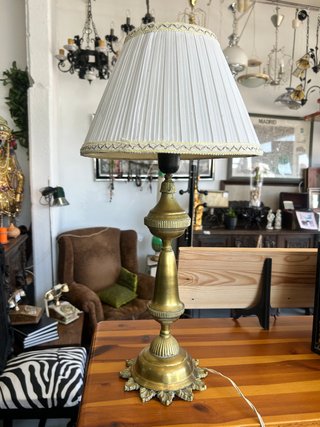 Lámpara de mesa vintage latón dorado