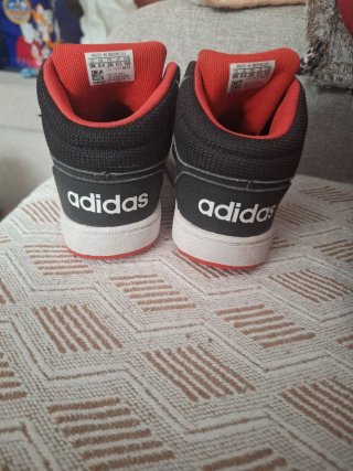 Zapatillas Adidas niño negras y rojas talla 26
