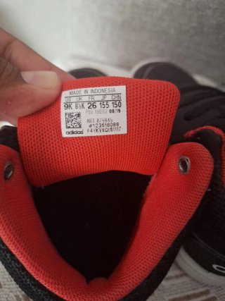 Zapatillas Adidas niño negras y rojas talla 26