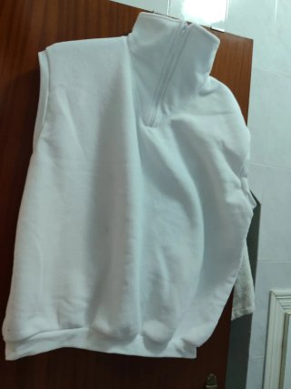 Chaleco blanco con cremallera