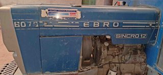 Tractor Ebro 6079 con lote.