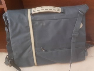 Maletín, Bolso Bandolera Marca Roncato Color Azul