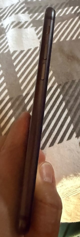 iPhone 8 64GB Space Gray