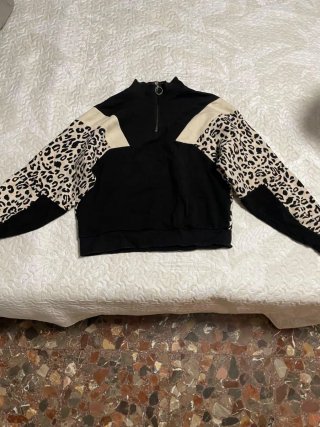 Sudadera cremallera estampado animal