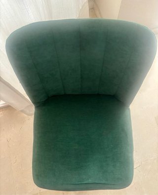 Silla de despacho de terciopelo verde y aluminio