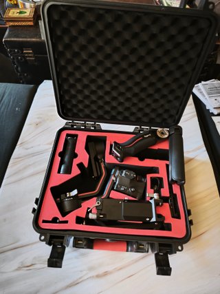 DJI RS 3 con asa SmallRig, soporte móvil y maleta