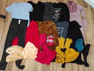 Lote de ropa y accesorios variados