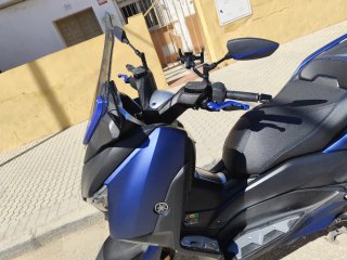 Yamaha X-Max 400 Maxi Scooter Azul/Negro