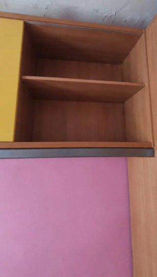 Cama infantil con cajones y armario