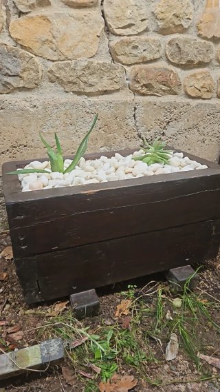 Jardineras Artesanales de Madera