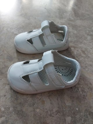 Sandalias Bebe Barefoot Blancas