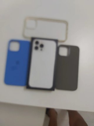 iPhone 13 Pro Max con fundas