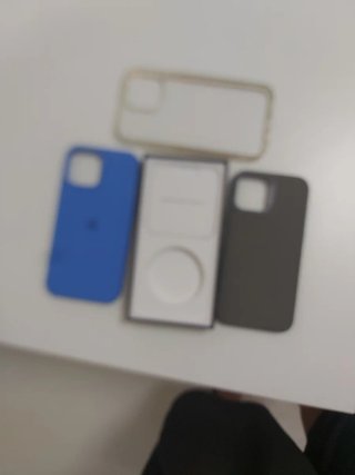 iPhone 13 Pro Max con fundas