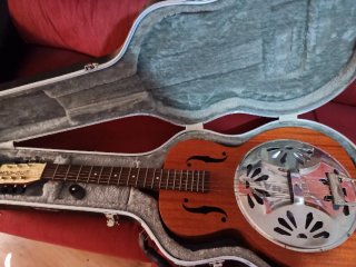Gretsch Guitarra Resonadora Dobro con funda rígida