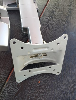 Soporte Pared TV/Monitor 32cm