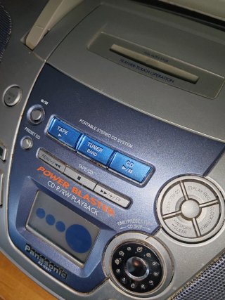 Sistema de Sonido Portátil Panasonic CD/Radio/Cass