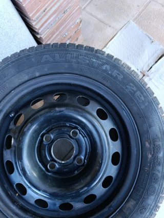 Llanta R14 185/70 R14 Muy buen estado