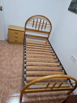 Cama Individual, Mesita de Noche y armario