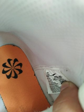 Zapatillas Nike tipo bota blancas casi nuevas
