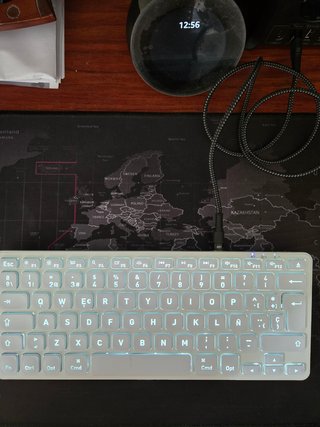 TECLADO BLUETOOTH INALÁMBRICO. A ESTRENAR.