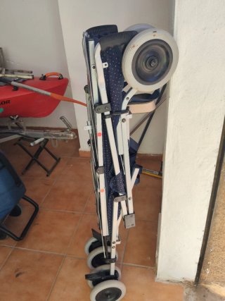 Silla de Ruedas Plegable