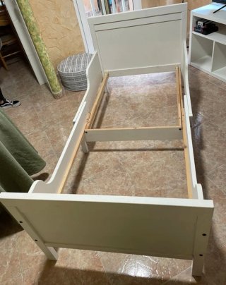 Cama infantil extensible Ikea con colchón