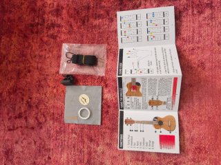 Ukelele Tenor RockJam con funda y accesorios