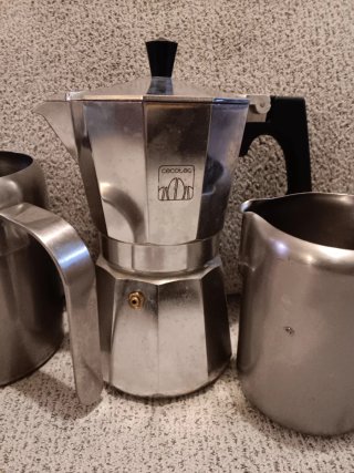Cafetera Italiana Cecotec + 2 Jarras