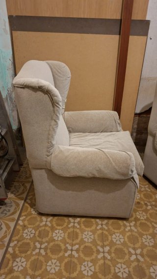 Butaca de tela beige