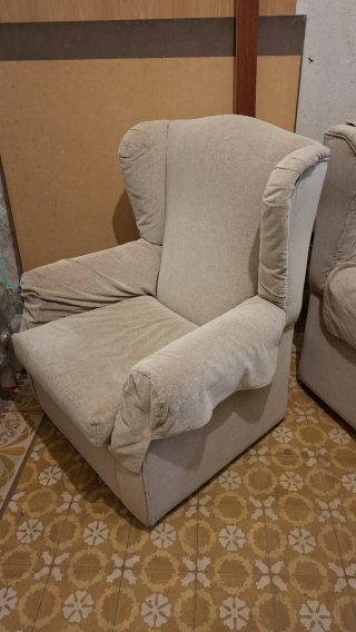 Butaca de tela beige