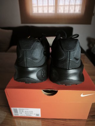 Nike Revolution 7 Triple Black Running Shoes - Siz