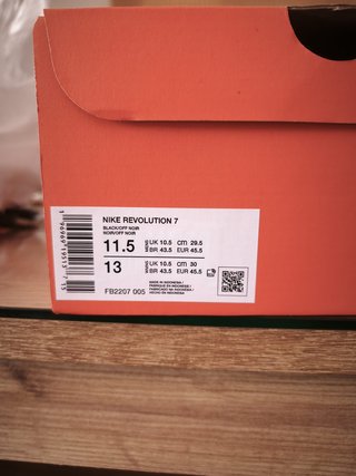 Nike Revolution 7 Triple Black Running Shoes - Siz