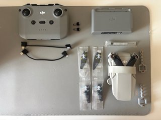 Drone DJI Mini 2 SE Fly More Combo