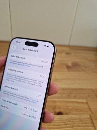 iPhone 16 Pro 256GB Dorado 94% de bateria.