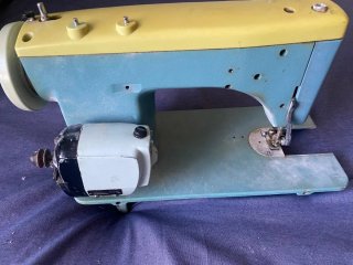 Máquina de coser eléctrica Alfa modelo 9029